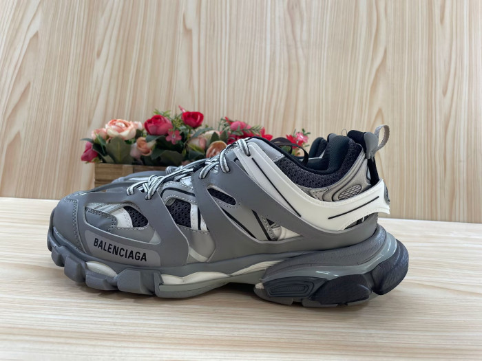Ba*len*cia*ga track trainer btt-062